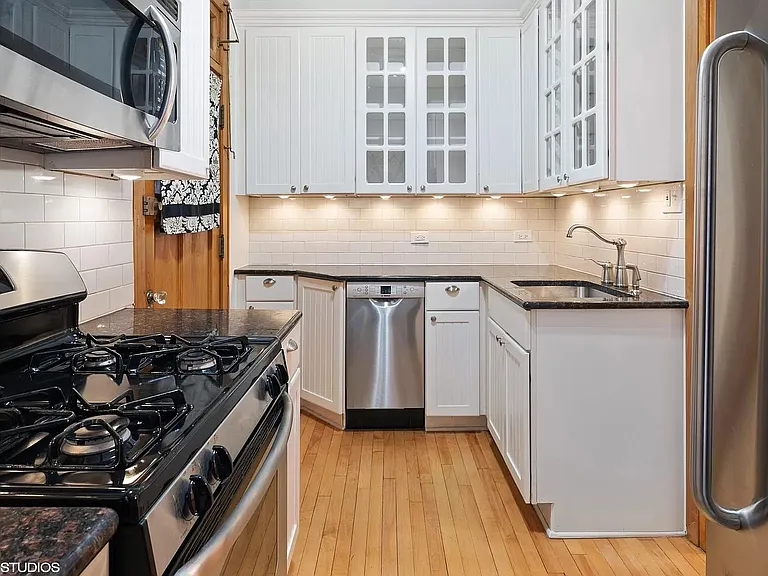 540 W Brompton Ave #2S — Photo 8
