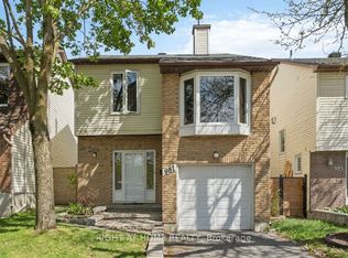 981 Barwell Ave, Ottawa, ON K2B 8H4