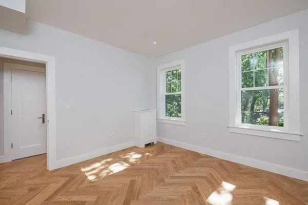 Forest Court — Photo 8