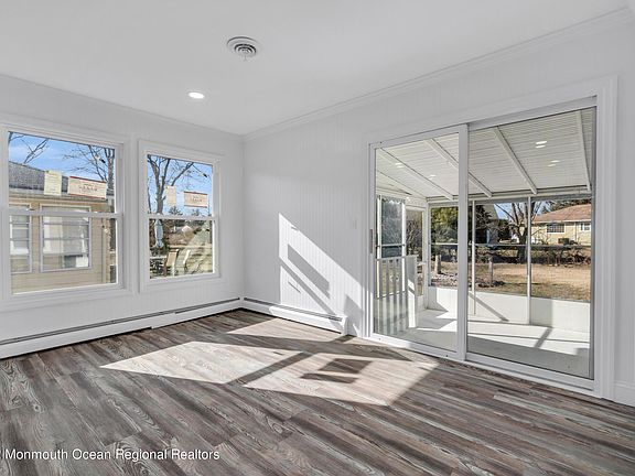 4th image of 11 Leeward St