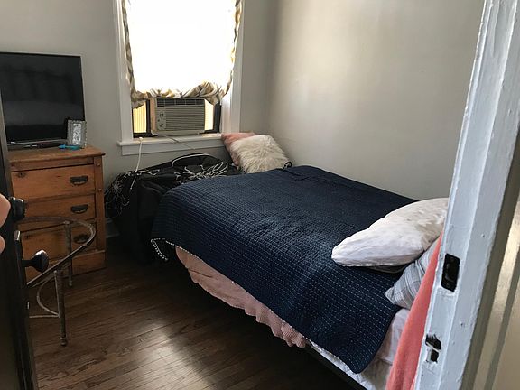 5th image of 3856 W Diversey Ave