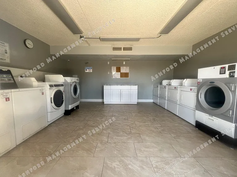7141 N 16th St #227 — Photo 29