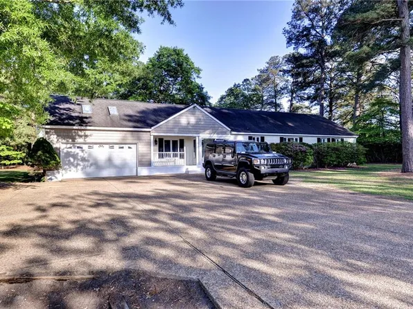 1923 Pine Ln, Hayes, VA 23072