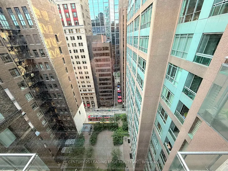 8 Colborne St #2202 — Photo 10