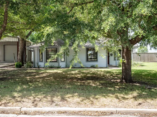 205 Murchison St, Farmersville, TX 75442
