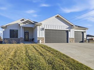 8100 SW 27th St, Topeka, KS 66614