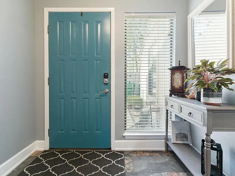 800 Bay Dr #10 — Photo 5