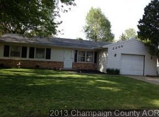 2206 Barberry Dr, Champaign, IL