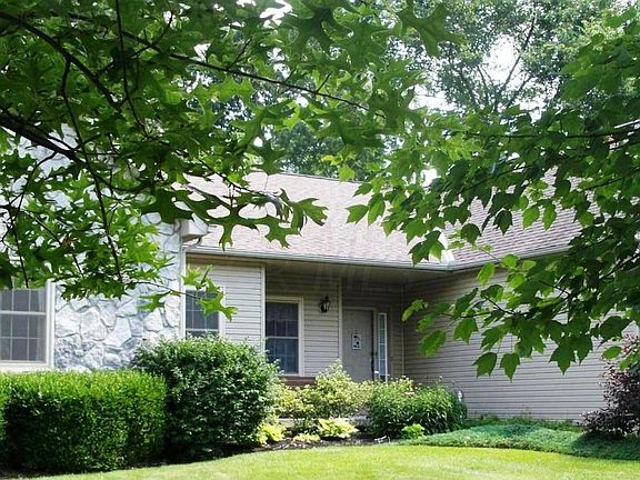 2nd image of 444 Bristol Dr