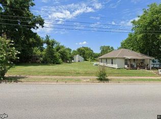 2107 Canton St, Hopkinsville, KY 42240
