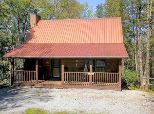 150 Little Round Top Ln, Townsend, TN 37882