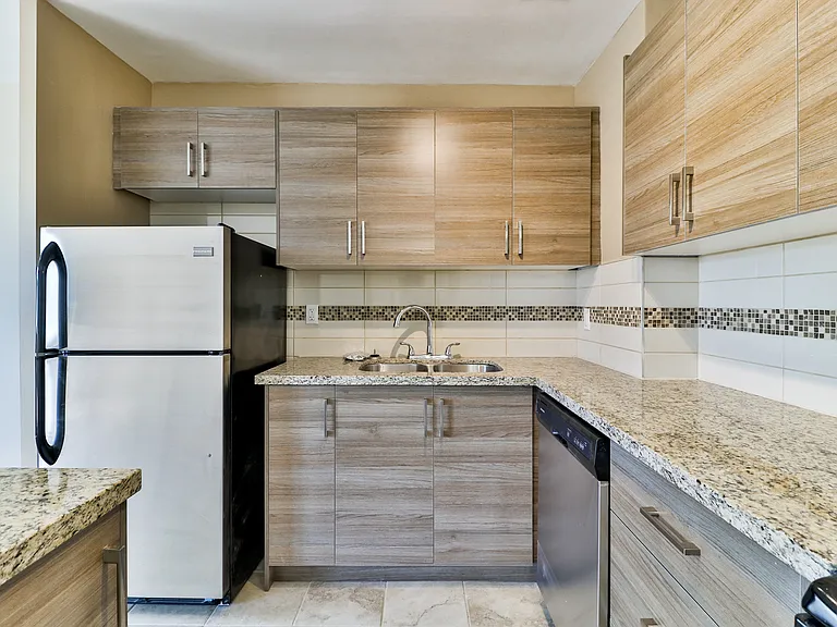 220 Lake Promenade — Photo 19