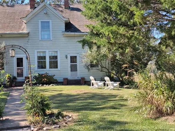 21060 Shell Bank Rd, Carrollton, VA 23314