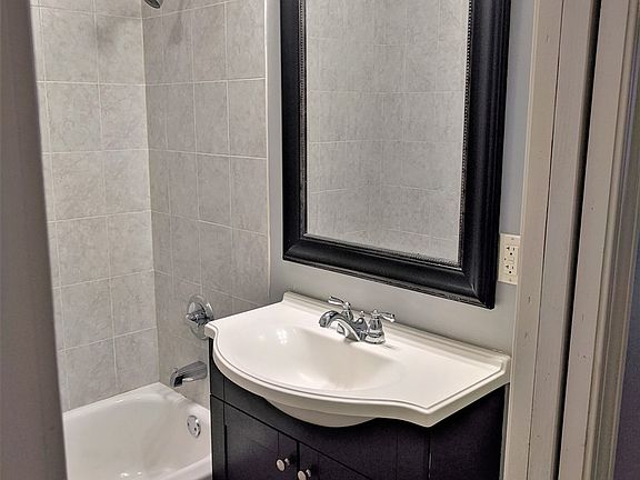 4th image of 6418 S Ingleside Ave #1