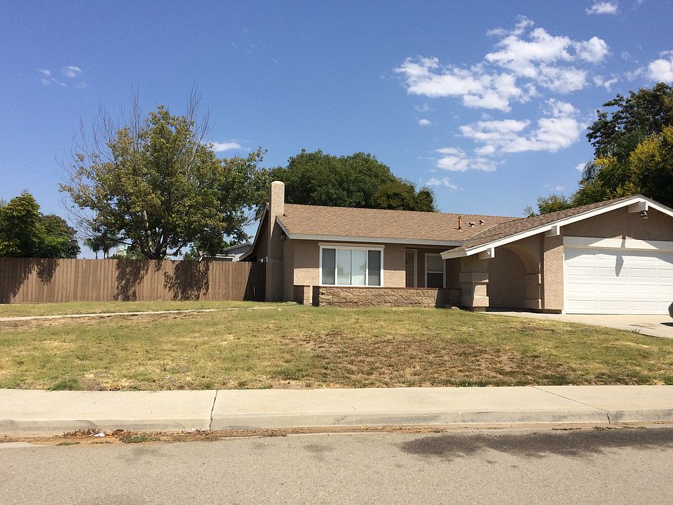Front Corner House on CulDeSac