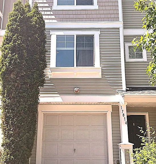 17814 75th Ave E — Photo 1