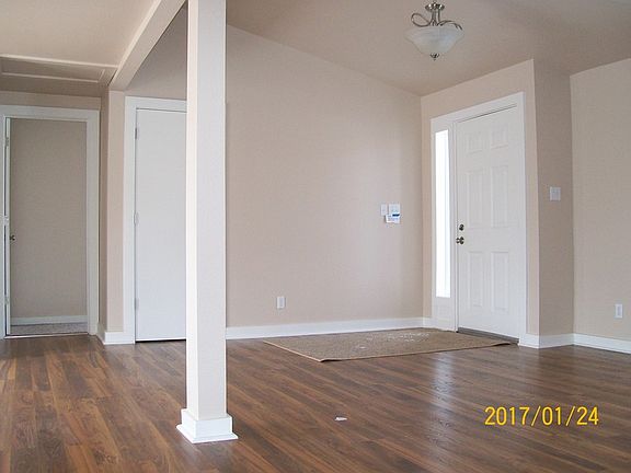 3rd image of 282 N Lincoln St