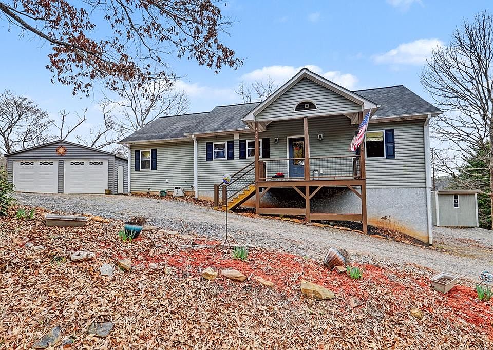 1st image of 340 Country Mountain Ridge Dr