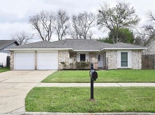 1310 Barrowgate Dr, Sugar Land, TX 77498