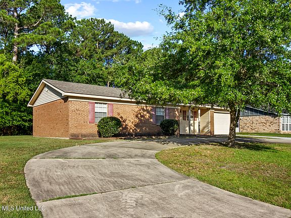 4th image of 2719 Camino Grande St