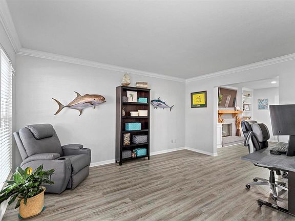 4th image of 13118 Parkland Woods Ct