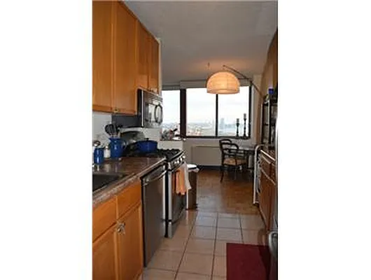 Rented by Douglas Elliman | media 34