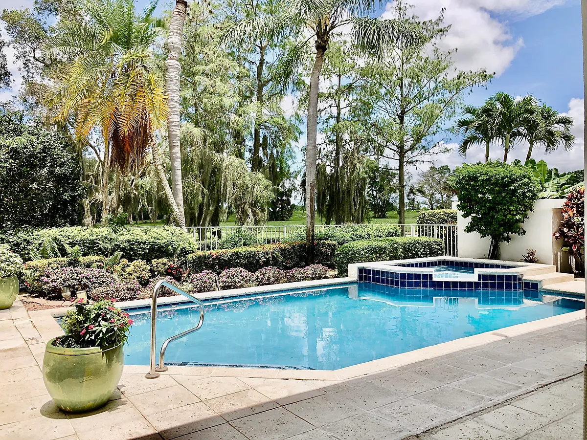 Building Photo - 2313 Golf Brook Dr
