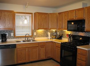 45 Petty Plain Rd, Greenfield, MA 01301