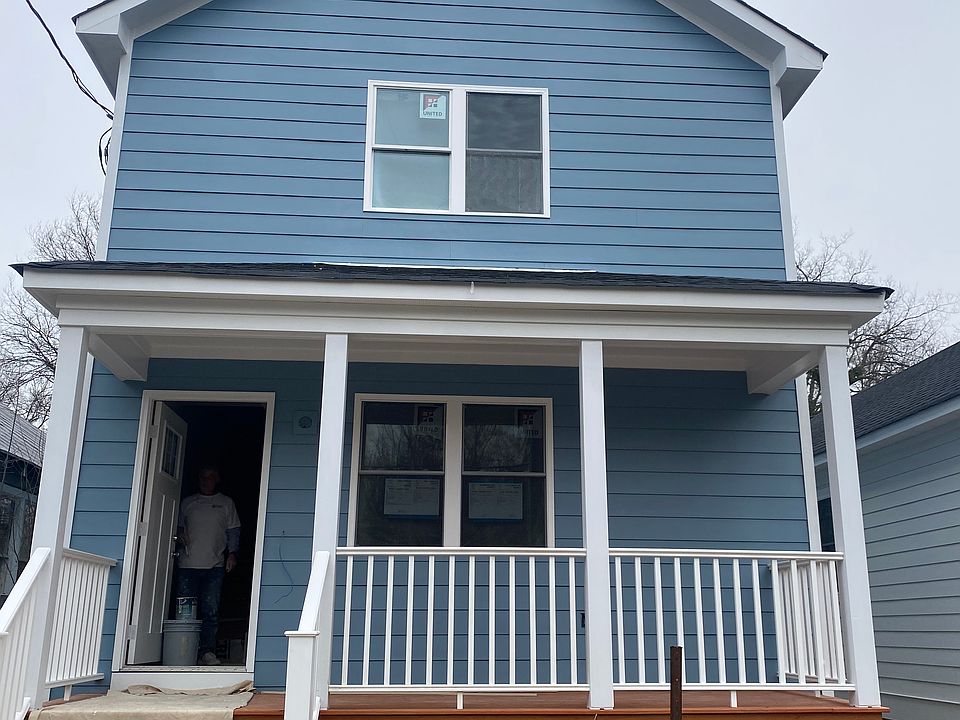 1st image of 217 E 35th St