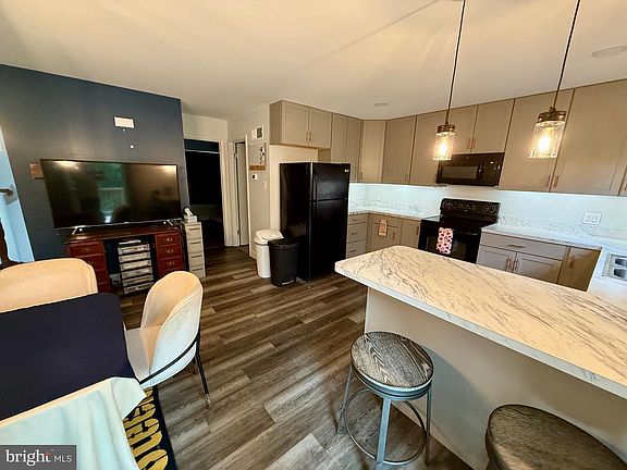 2nd image of 244 Juniper Dr