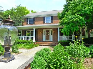 701 E Pioneer Trl, Aurora, OH 44202