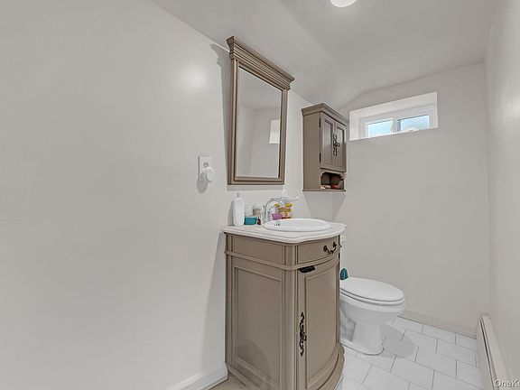 5th image of 9 Nassau Avenue