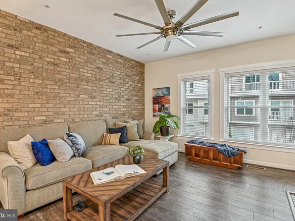 123 Lejeune Way, Annapolis, MD 21401