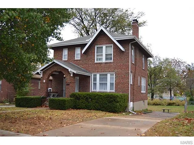 2444 Northland Ave photo 1