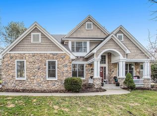 6354 E Bay Ln, Richland, MI