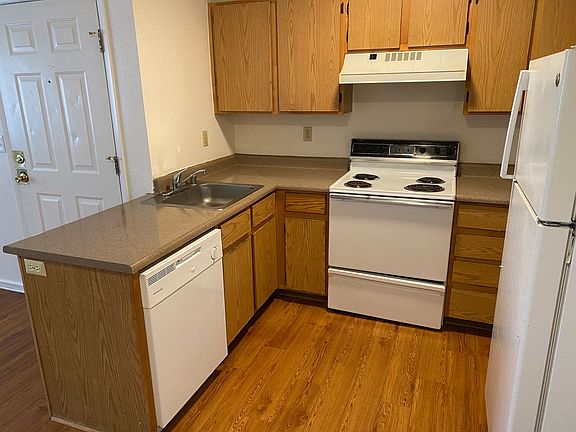 4th image of 1300 9th Ave APT 3