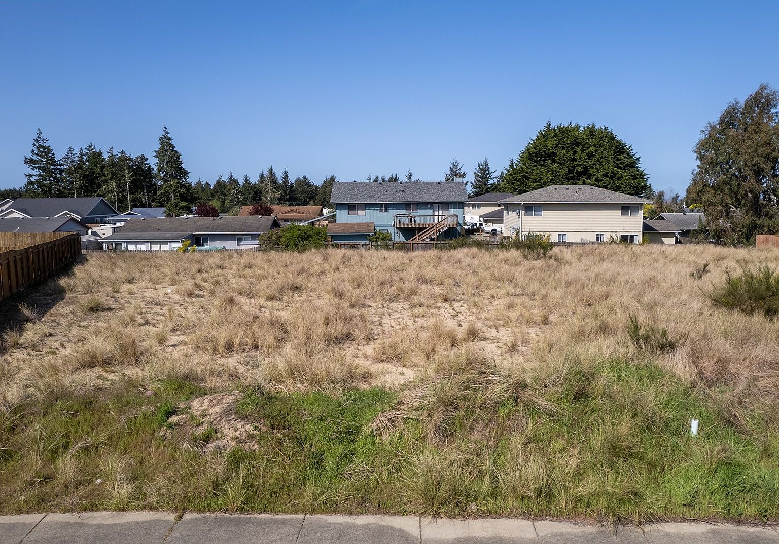 2040 Roosevelt Loop, North Bend, OR 97459 Zillow