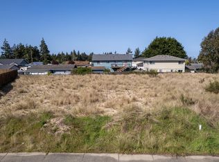 2040 Roosevelt Loop, North Bend, OR 97459