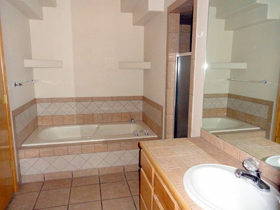5th image of 3644 Ironwood Dr