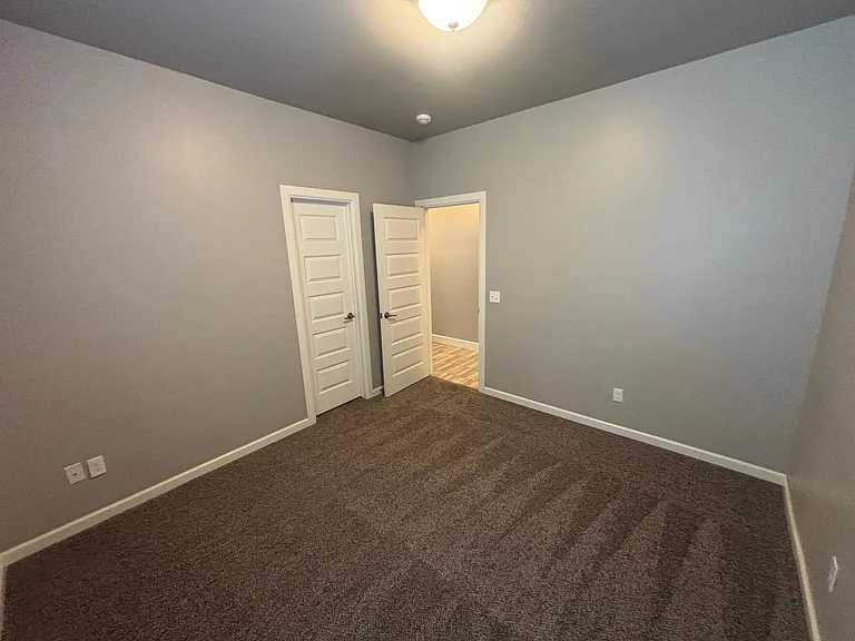 6608 Bentley Dr — Photo 17