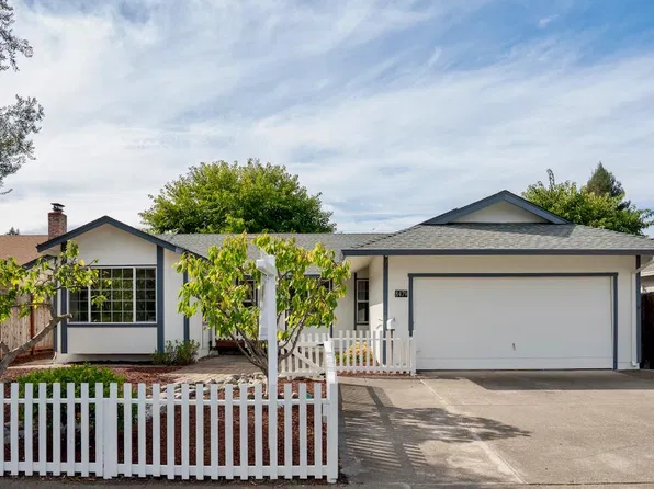 8479 Lakewood Avenue, Cotati, CA 94931
