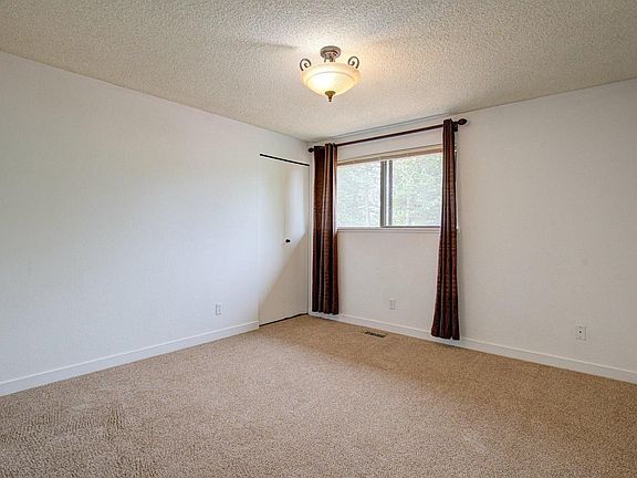 4th image of 821 Gartner Ave