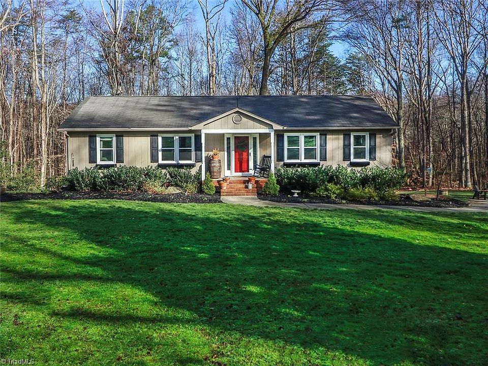 1st image of 9002 Larchwood Dr
