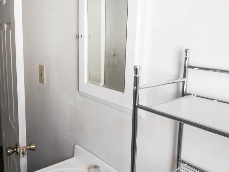 405 N 2nd St #2 — Photo 11