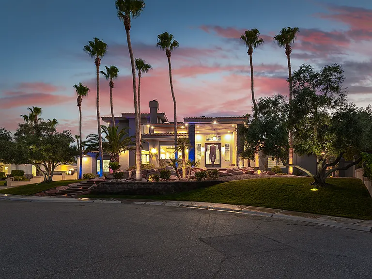 7880 Dana Point Ct — Photo 4