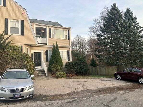 31 Bayside Ave APT 4