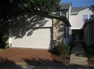1529 Walpole Dr, Chesterfield, MO