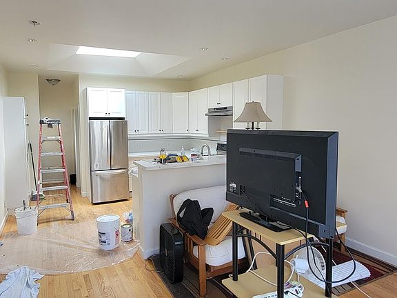5th image of 35A Oakwood St