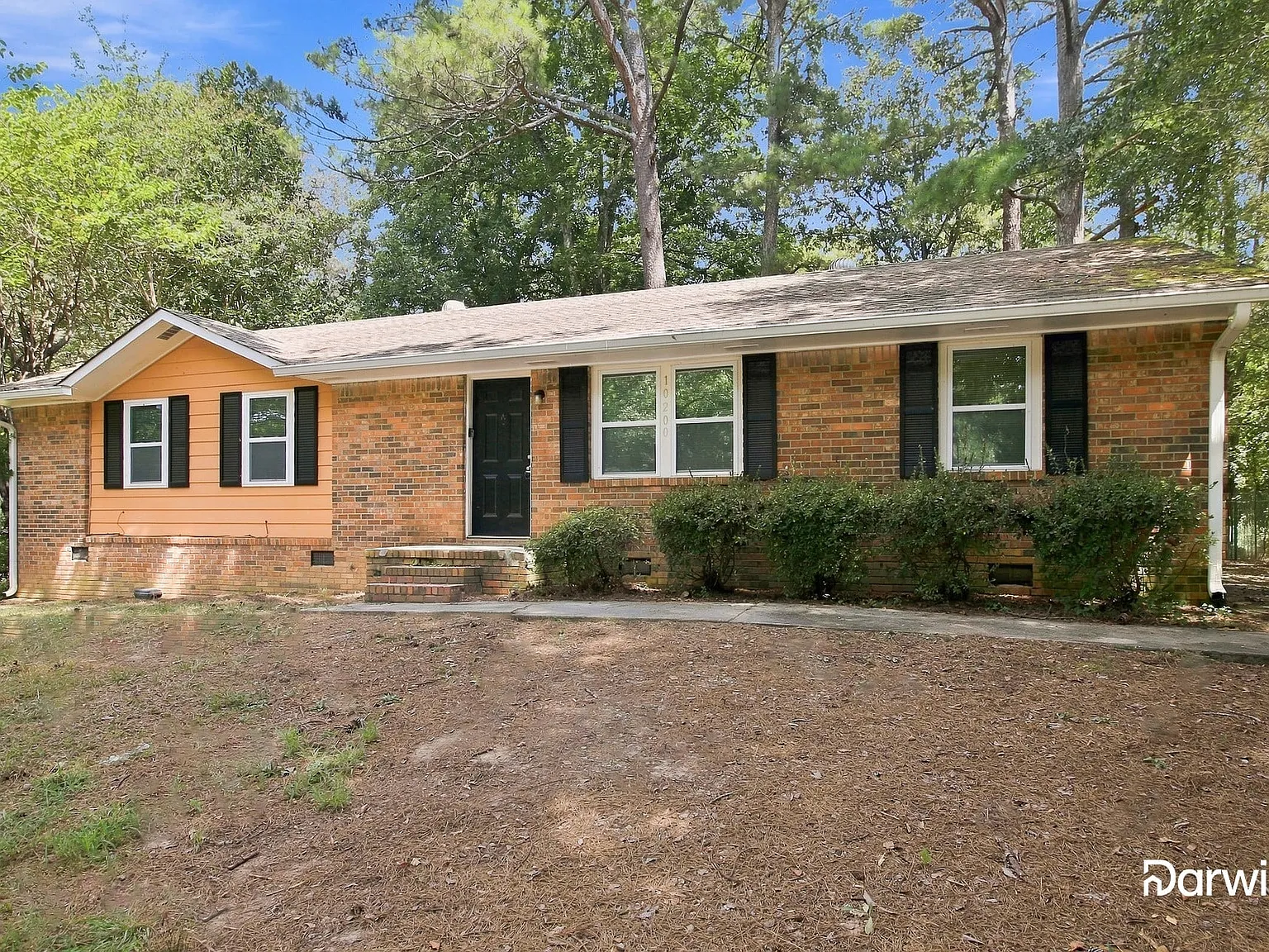 4 bed, 1.5 bath, 1400 sqft, $1,645 — Photo 2