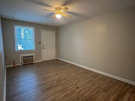 4th image of 110 Medical Ct APT 7